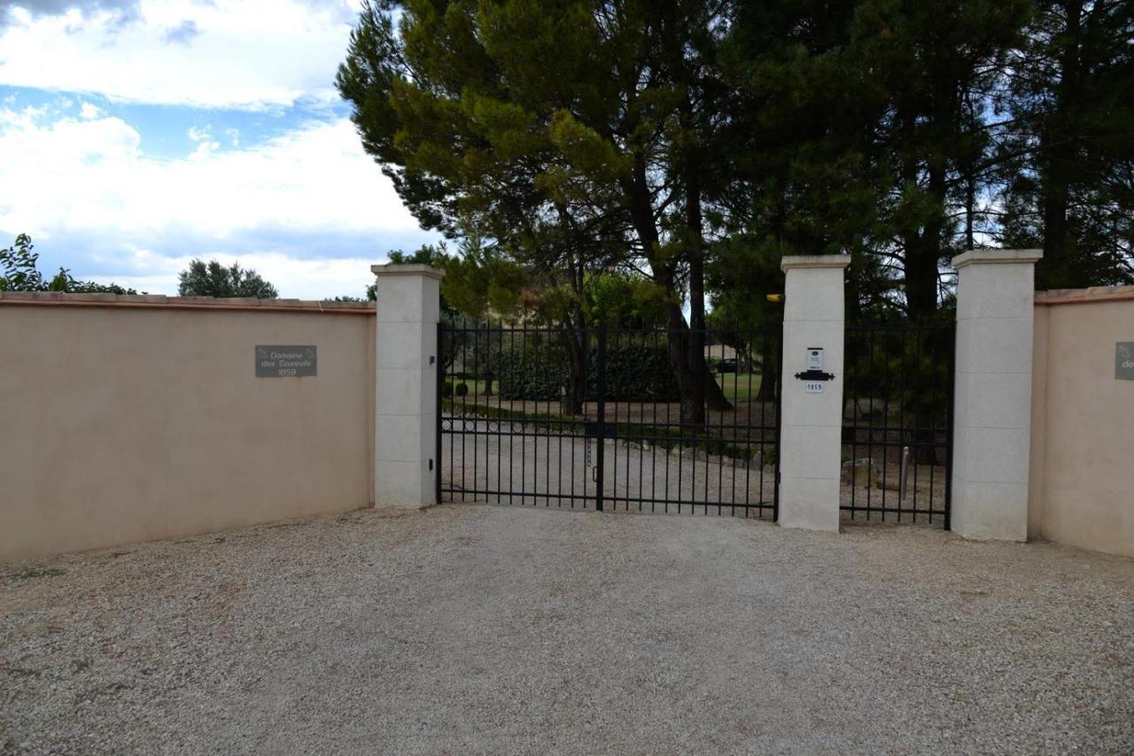 Domaine Des Ecureuils Bed & Breakfast Carpentras Exterior foto