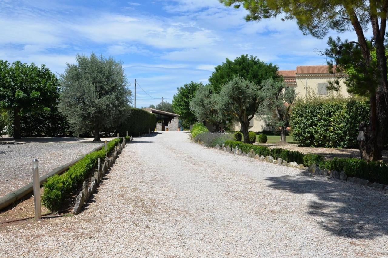 Domaine Des Ecureuils Bed & Breakfast Carpentras Exterior foto