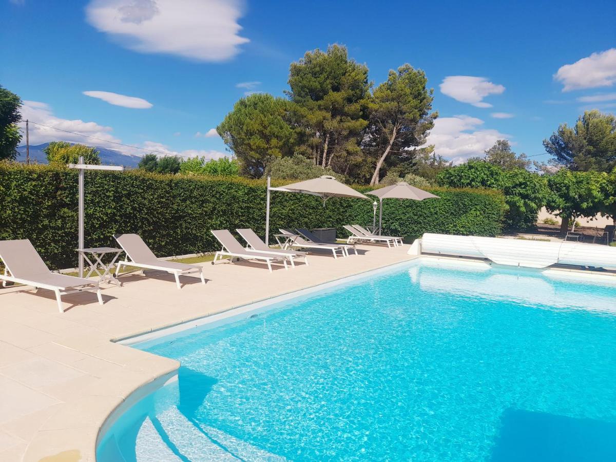 Domaine Des Ecureuils Bed & Breakfast Carpentras Exterior foto